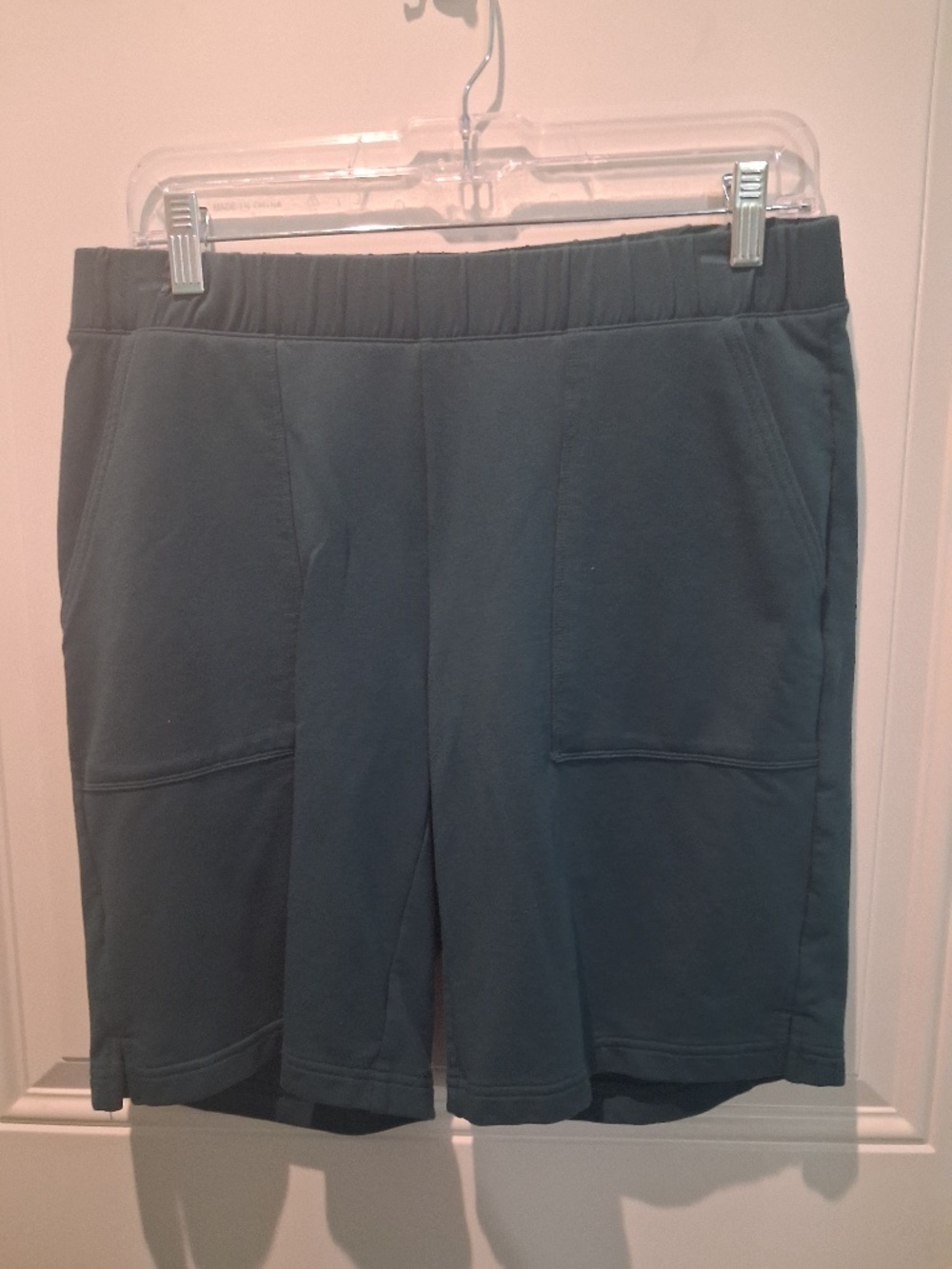 NWOT--PURE JILL DARK TEAL ELASTIC WAIST BERMUDA SHORTS!